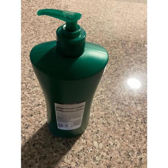 Suave Rosemary‎ & Mint Invigorating Conditioner - Picture 3 of 6